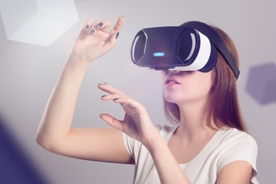 VR تقنية الواقع الافتراضي